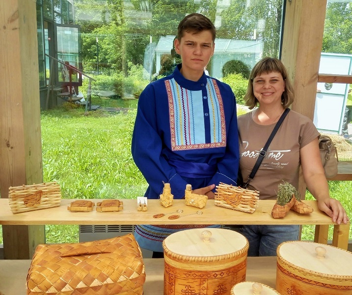 На городской ферме ВДНХ завершился Всероссийский конкурс для молодых ремесленников и дизайнеров «Творчество на селе».